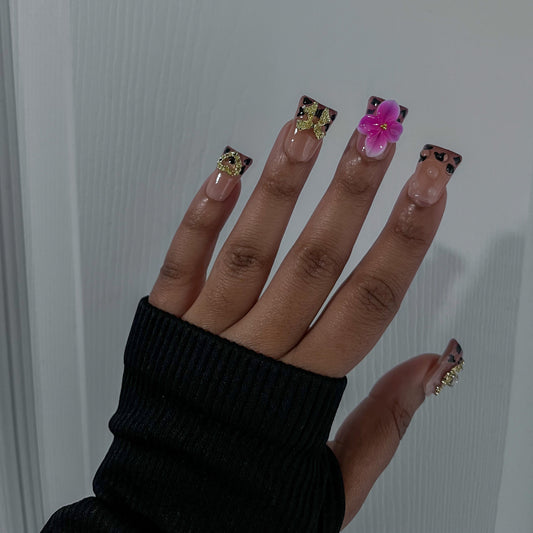 Mia Nails